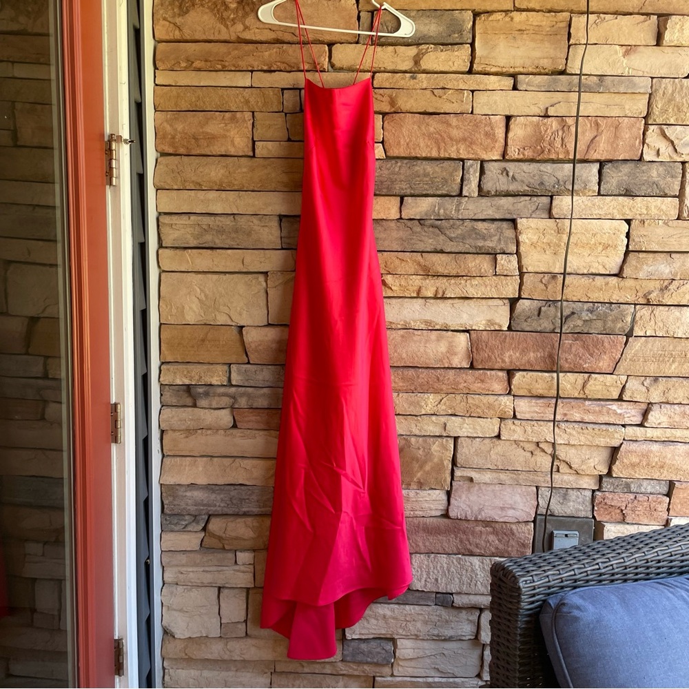 Coral pink spaghetti strap criss cross strap back full length gown Women’s 10.